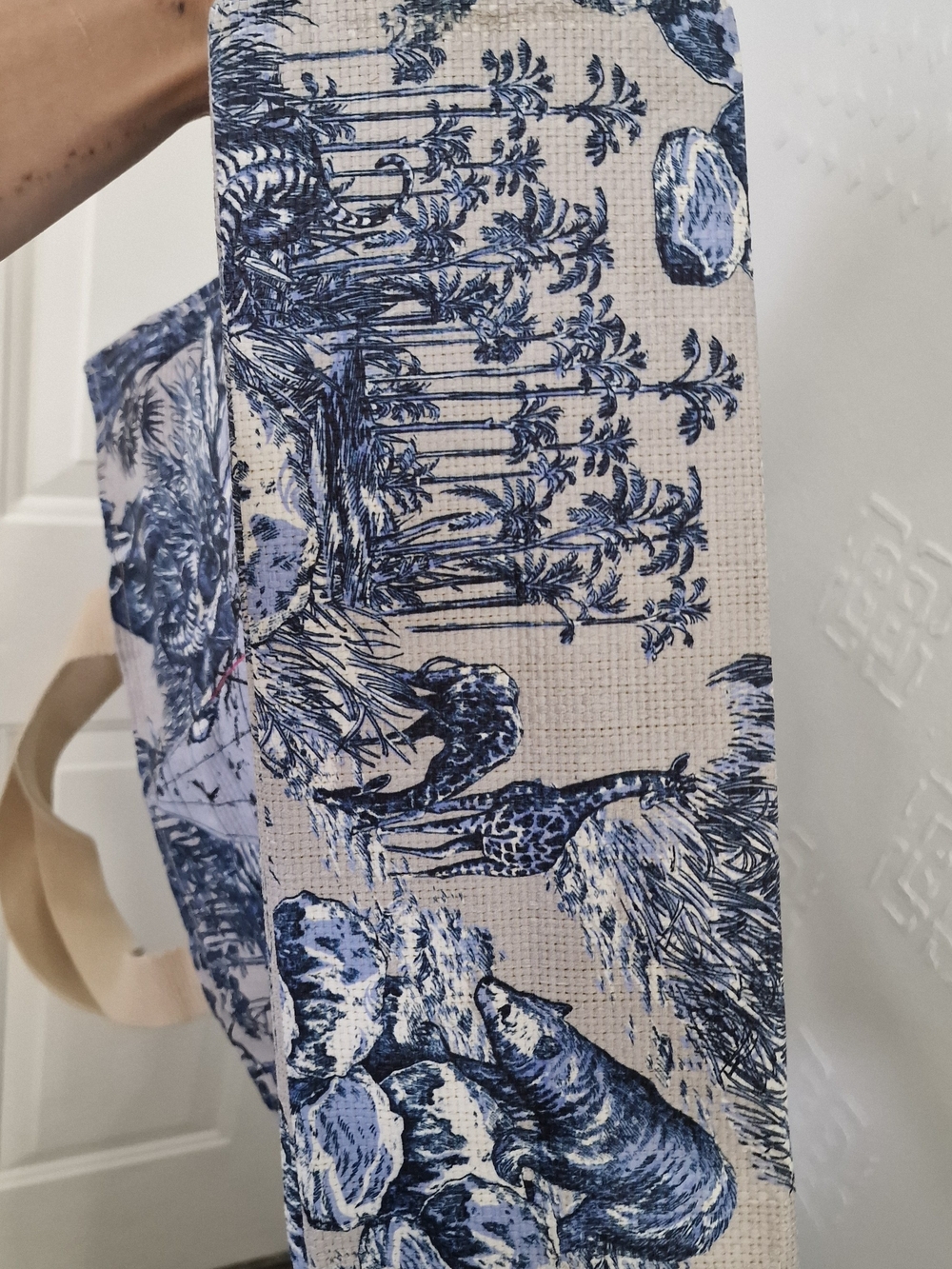 Dior Around The World Beauty Canvas Tote - Picture 8 of 10